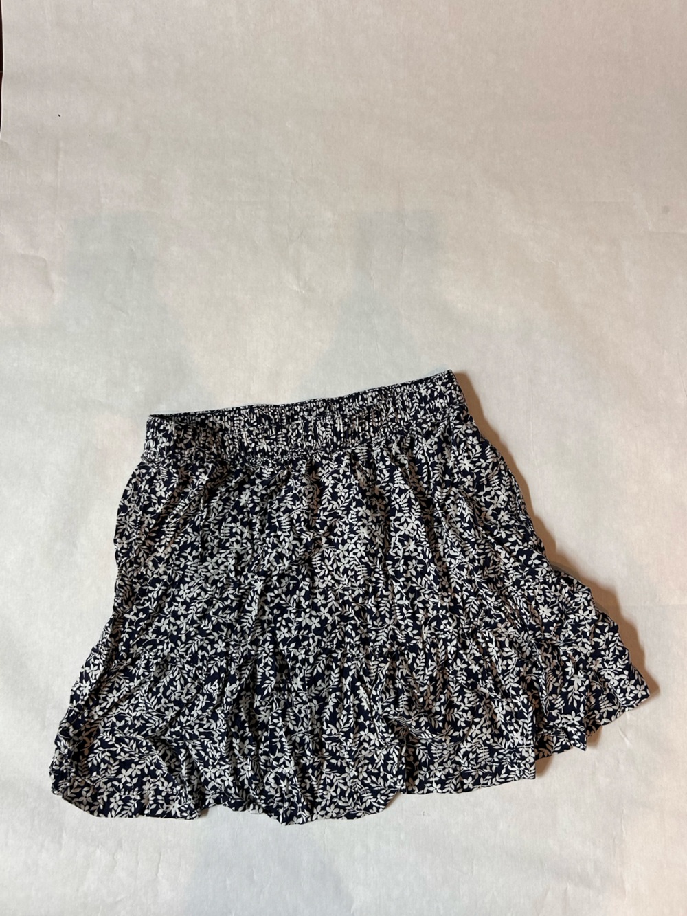 GAP Black and White Floral Smocked Waist Skater Skirt